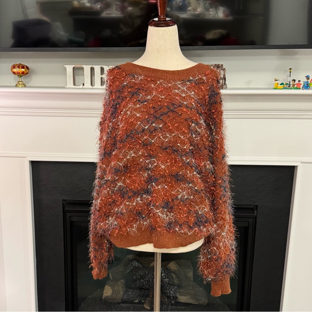Molly Bracken Textured Eyelash Knit Sweater – Rust Orange (S)
